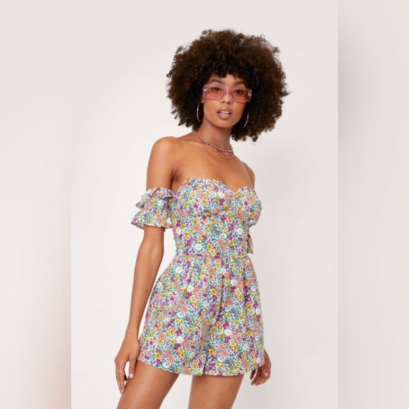 Nasty Gal size 2 Floral Print Off the Shoulder Tie Back Romper - Picture 3 of 4